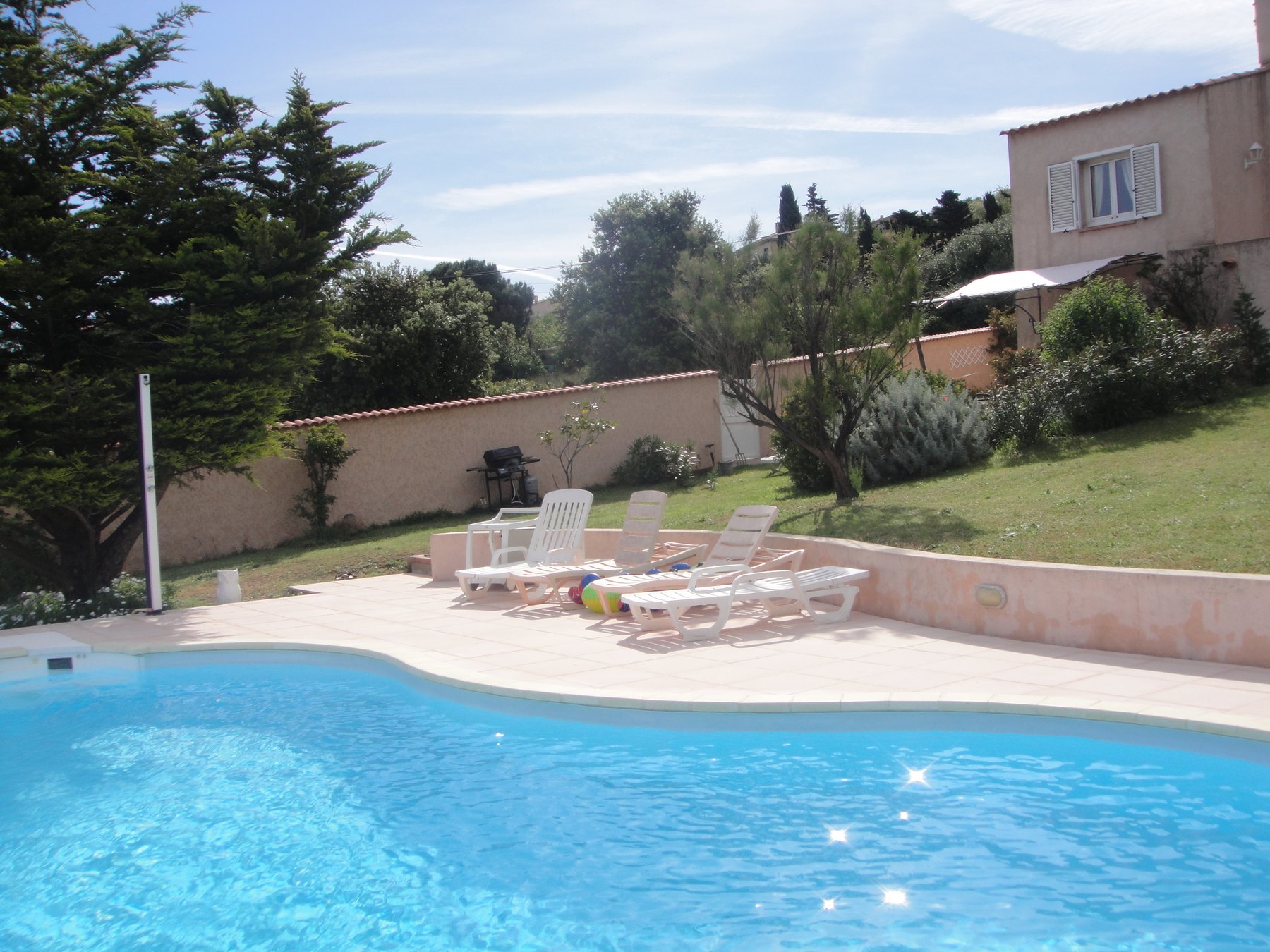 Piscine partagée avec les propriétaires